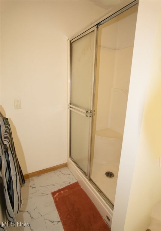 bathroom with walk in shower