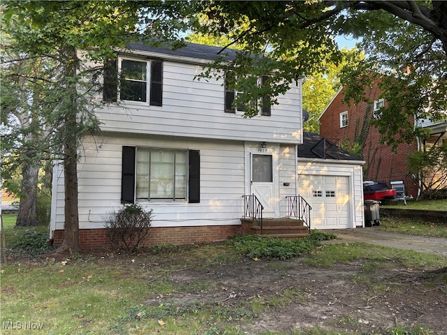 view of front of house featuring a garage