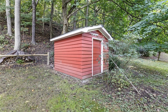 view of outbuilding