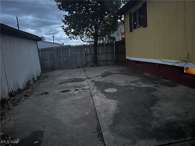 view of yard with a patio