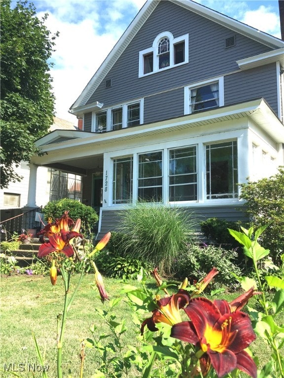 exterior space featuring a yard