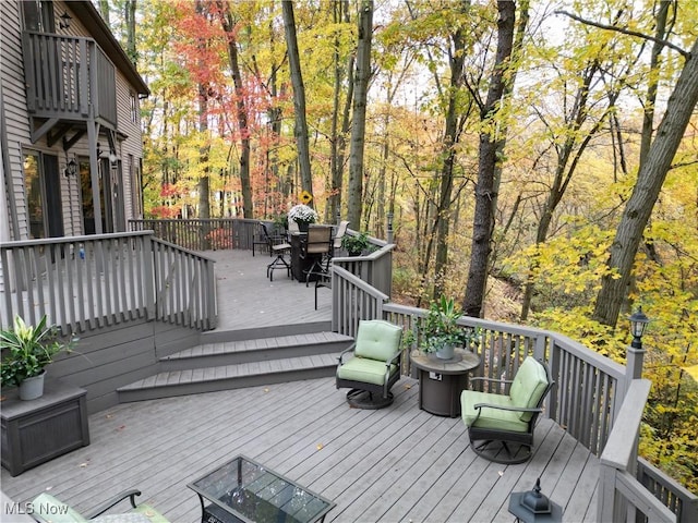 370 Wilcox Rd, Austintown, OH 44515 - deck with outdoor dining area