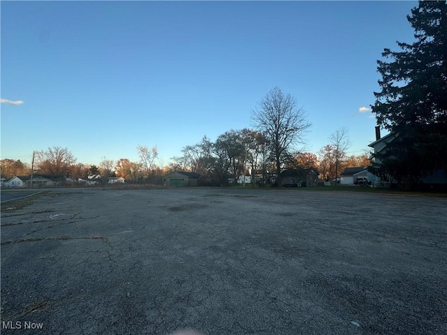 2166 Parkman Rd NW, Warren, OH 44485