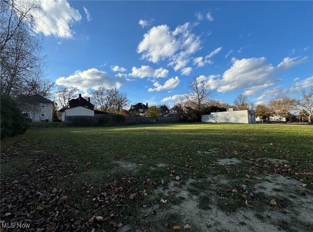 412 Ohio Ave, Mcdonald, OH 44437 - photo 3