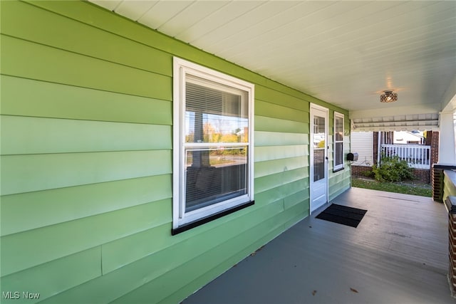 view of patio / terrace with covered porch