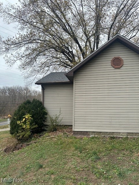 view of property exterior