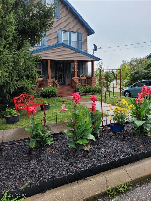 view of front of house with covered porch