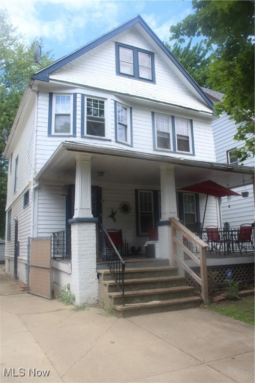 view of front of home with a porch