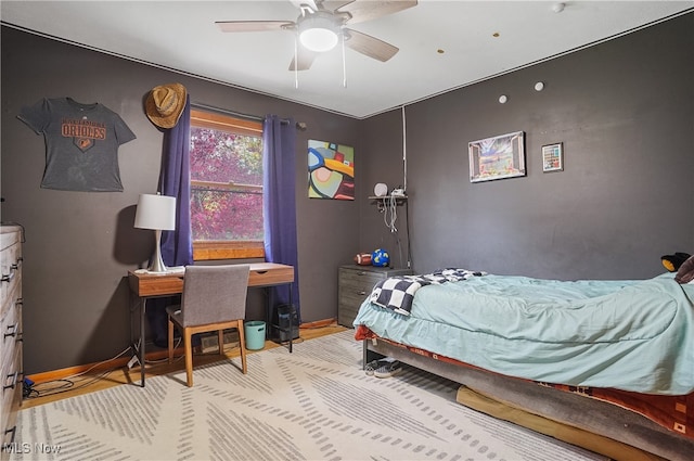 bedroom featuring ceiling fan