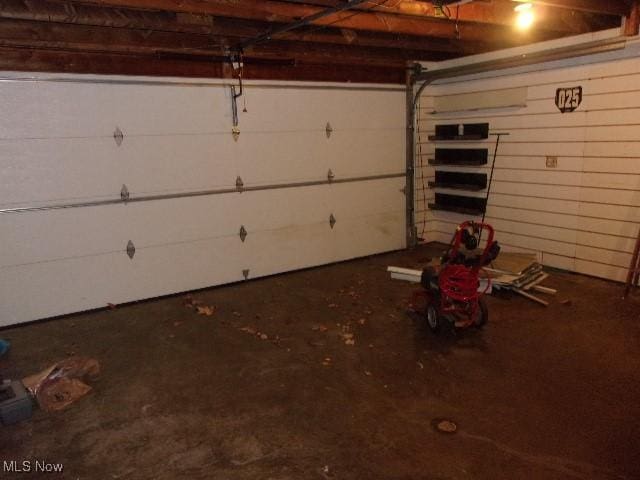 139 Melinda Dr, Wintersville, OH 43953 - view of garage