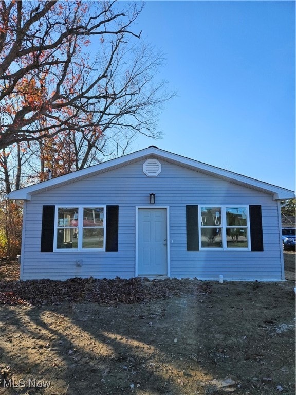 view of front of property