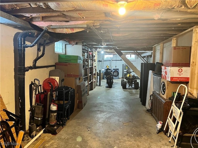 basement with washer / dryer