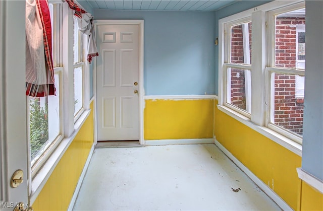 view of unfurnished sunroom