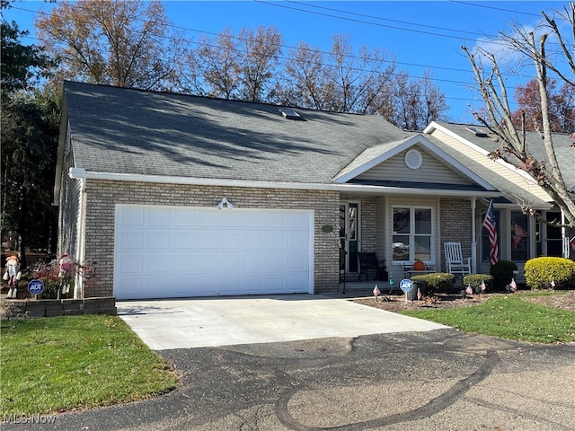 view of front facade featuring a garage