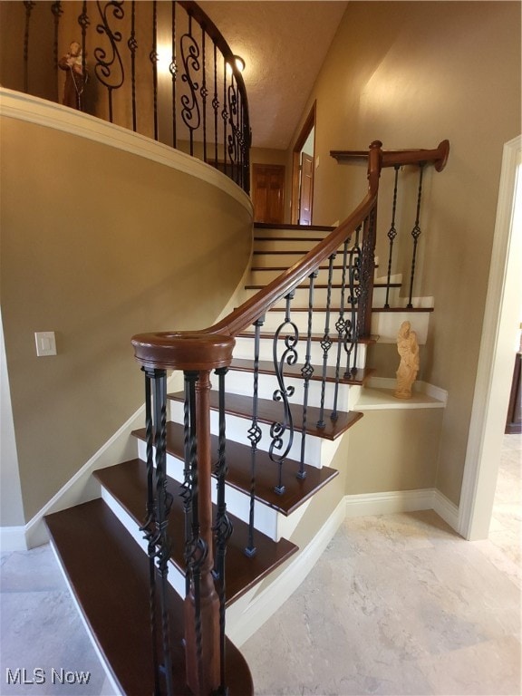 7596 W 130th St, Middleburg Heights, OH 44130 - view of stairway