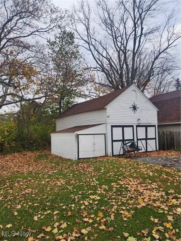 view of outbuilding