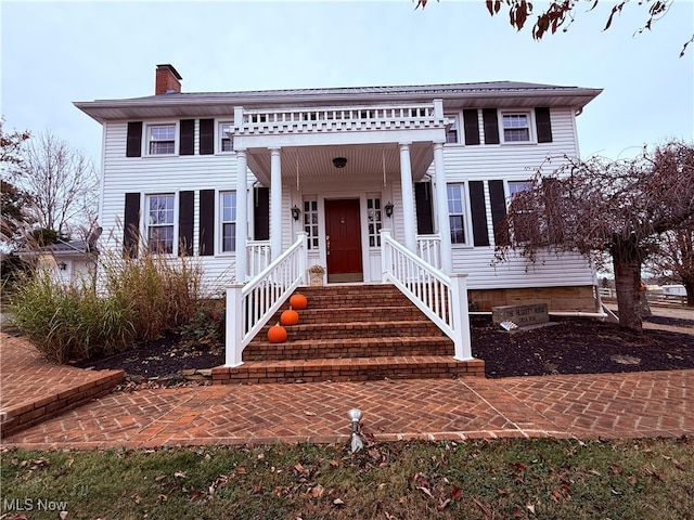 view of front facade featuring a porch