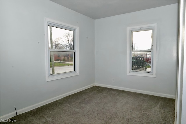 view of carpeted spare room