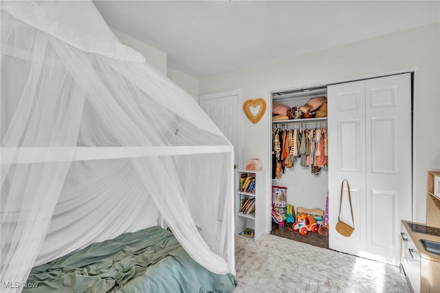 bedroom featuring carpet flooring