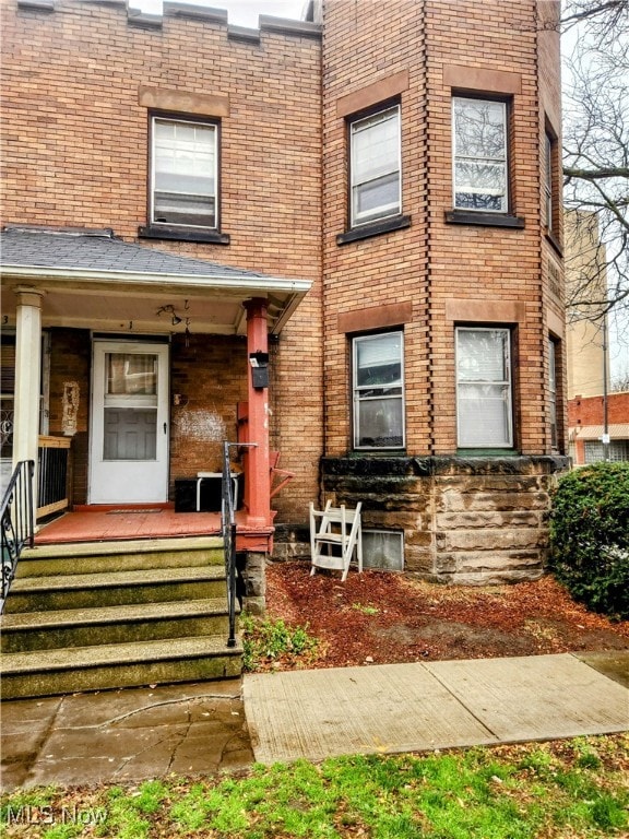 property entrance with a porch