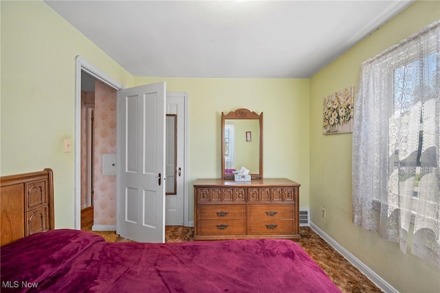 bedroom featuring carpet floors