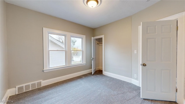 view of carpeted spare room