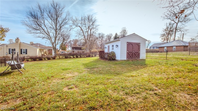 view of yard featuring a shed