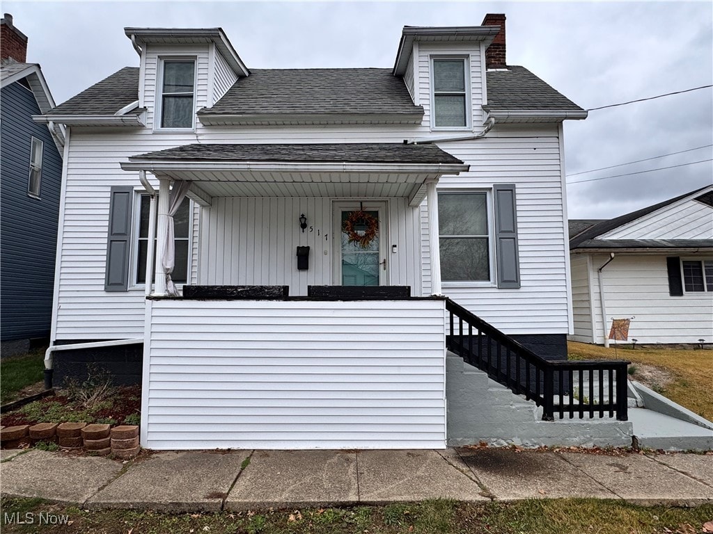 view of front of home with covered porch