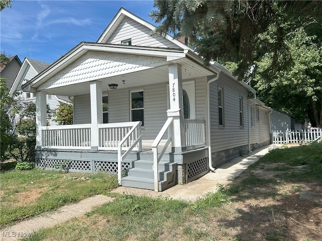 view of front of house featuring a porch