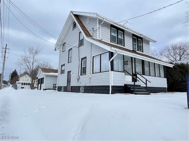 view of front of house