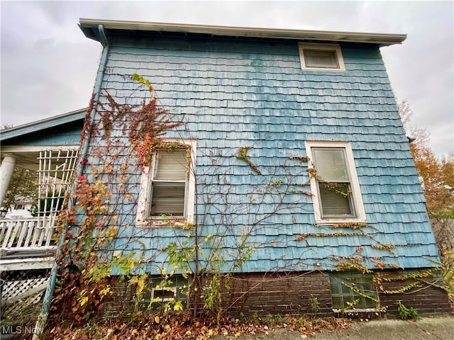 view of home's exterior