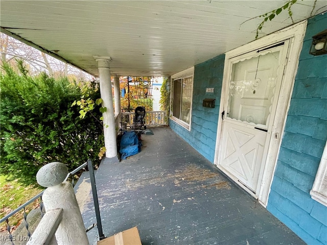 view of patio featuring covered porch