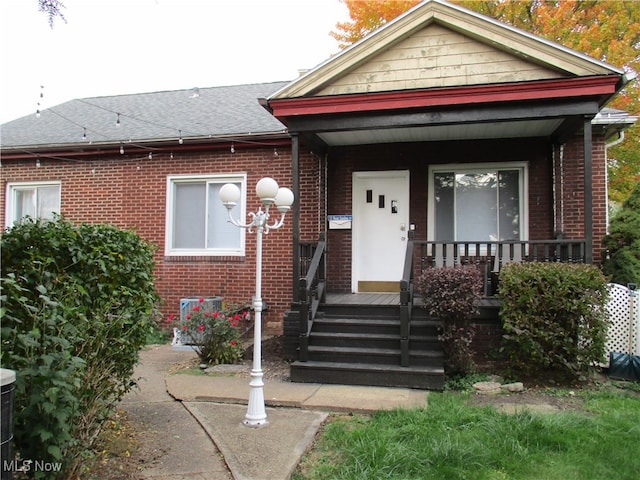 view of front of house with covered porch