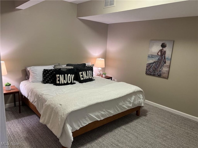 bedroom with carpet flooring