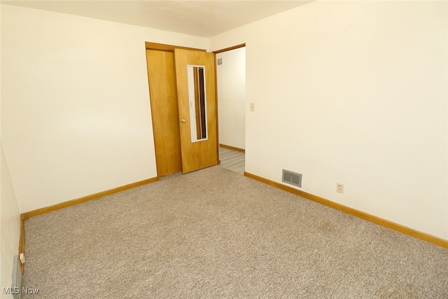 empty room with carpet