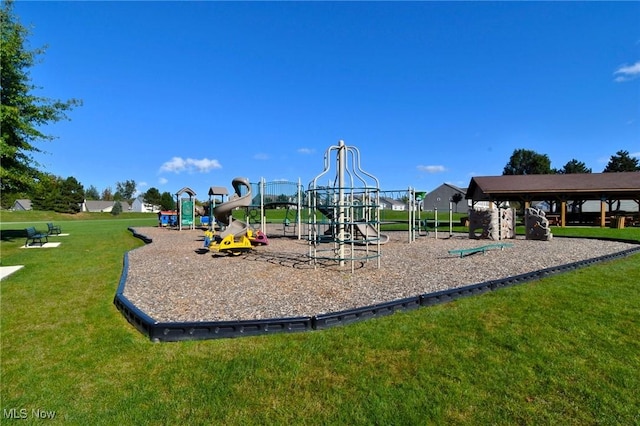 view of jungle gym featuring a yard