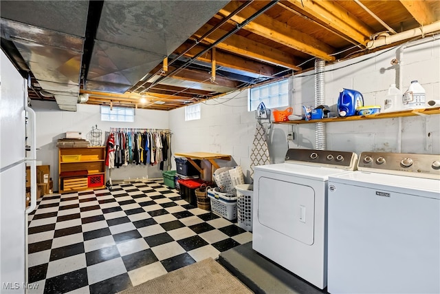 laundry area featuring washer and clothes dryer