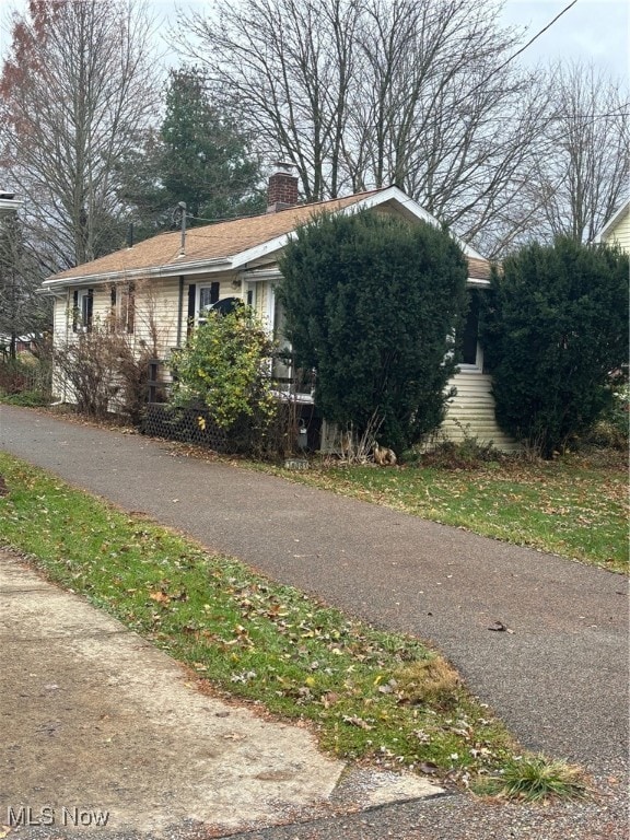 view of home's exterior