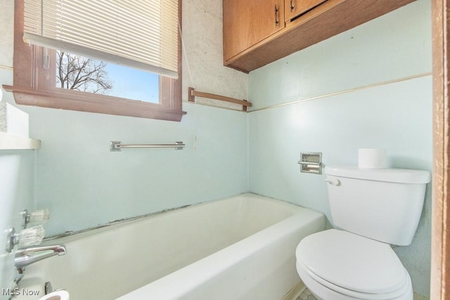 18061 Derr Ave, Beloit, OH 44609 - full bathroom featuring toilet and a bathtub