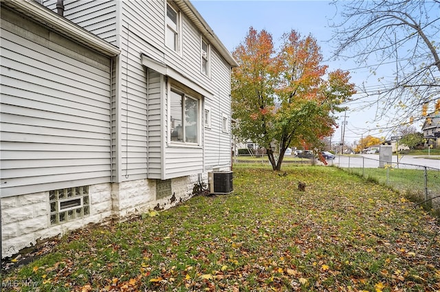 view of yard featuring central AC