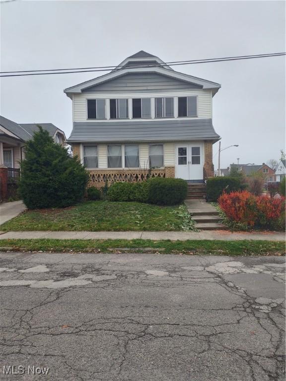 view of front of home featuring entry steps