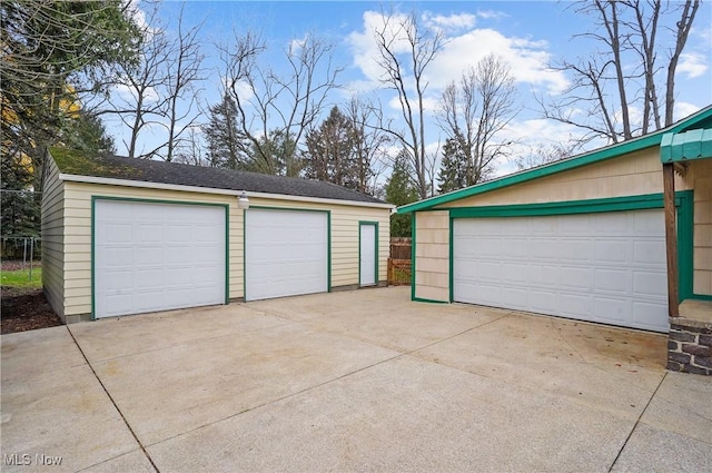 view of detached garage