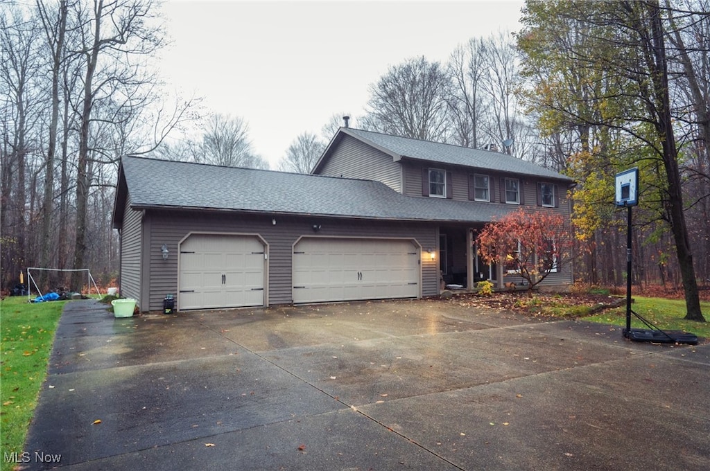 view of front of home featuring a garage