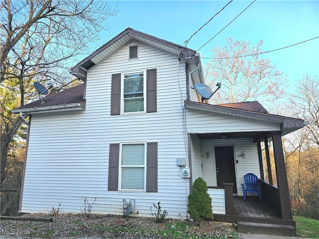 view of front of home with covered porch