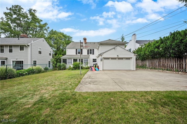 view of front of house with a front lawn