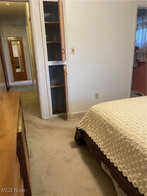 bedroom featuring carpet floors