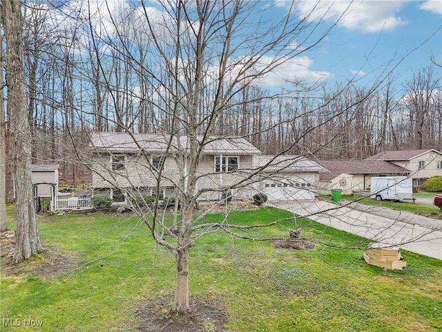 view of yard featuring a garage