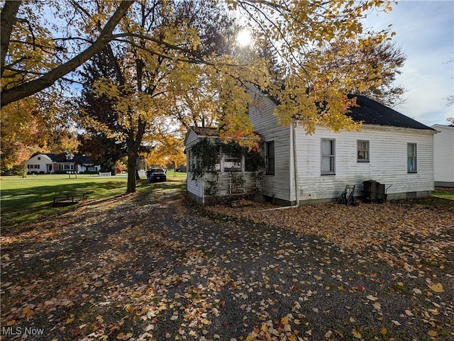 view of home's exterior