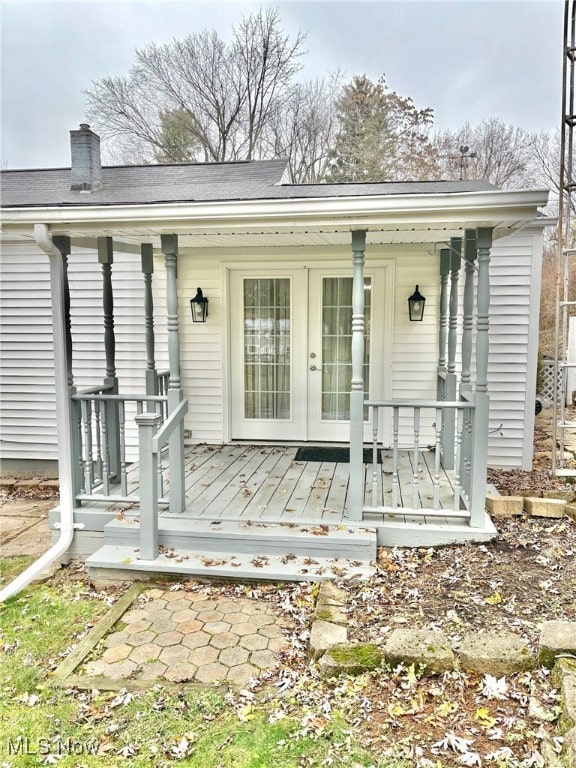 entrance to property with a porch