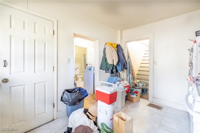 mudroom featuring washer / clothes dryer